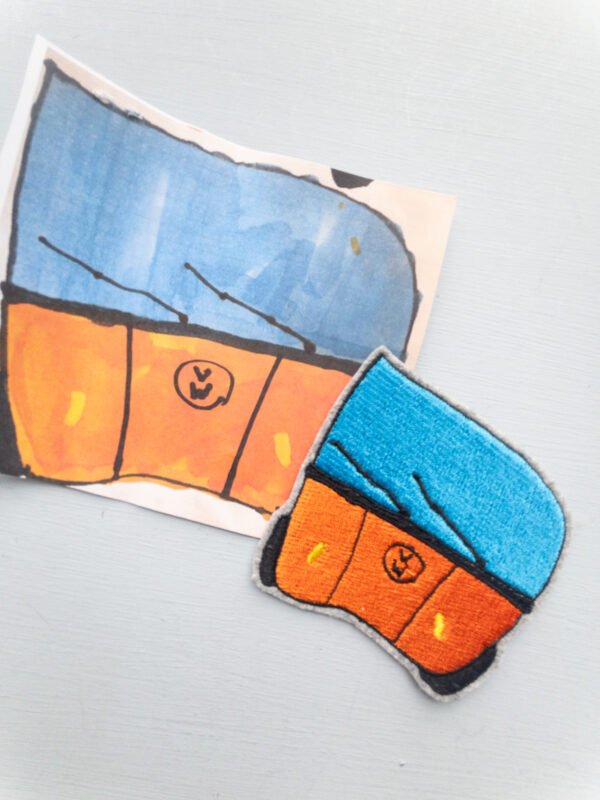 APC 2607 600x800 - Add on: Patch  passend zum Shirtmotiv