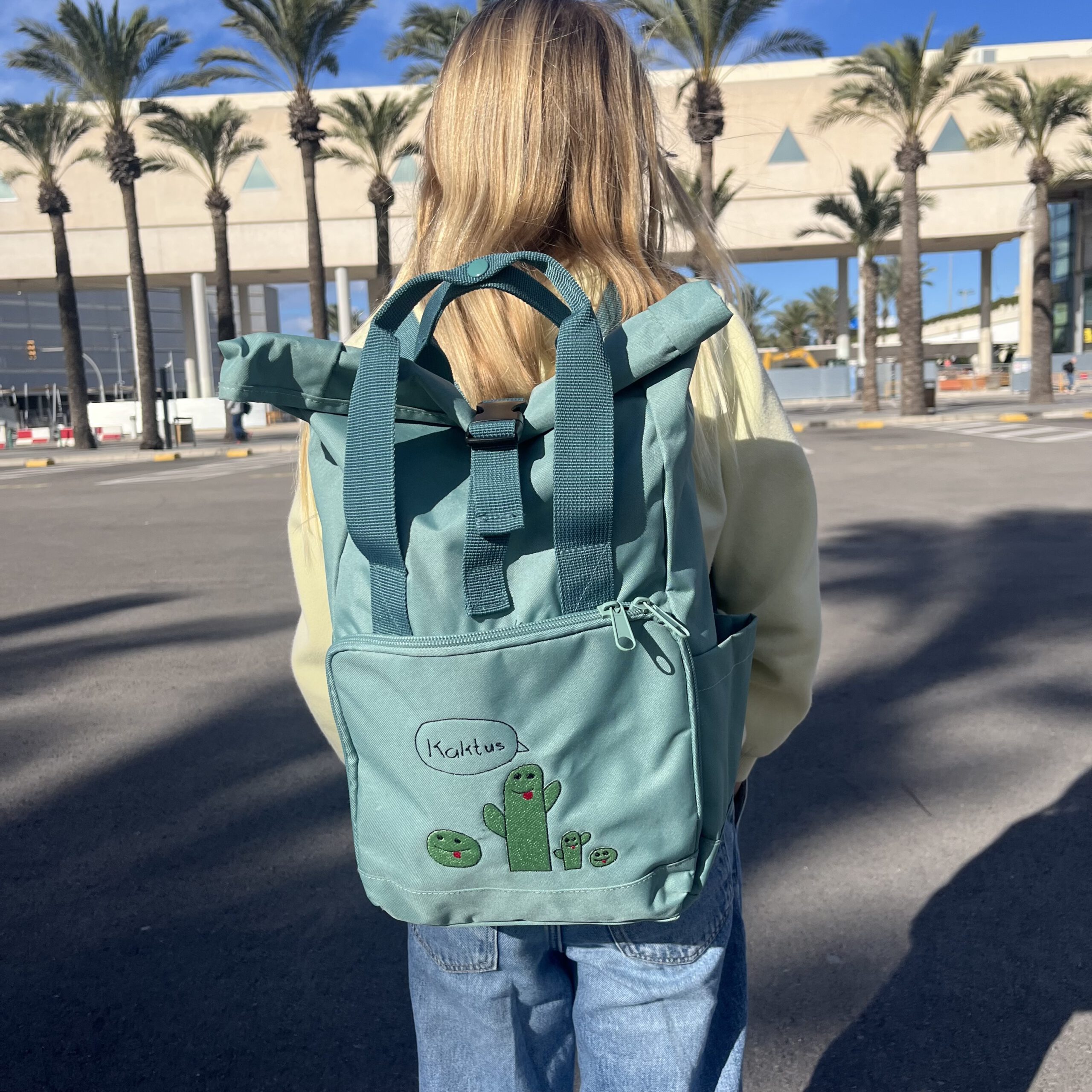 Rucksack mit eurer Zeichnung bestickt IMG 5982 scaled - Rucksack mit eurer Zeichnung bestickt